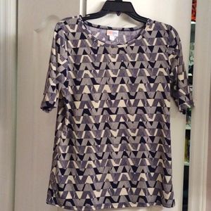 LuLaRoe Gigi top